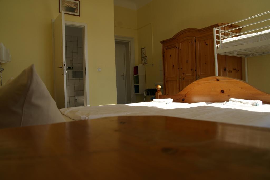Hostal Happy Go Lucky + Berlín