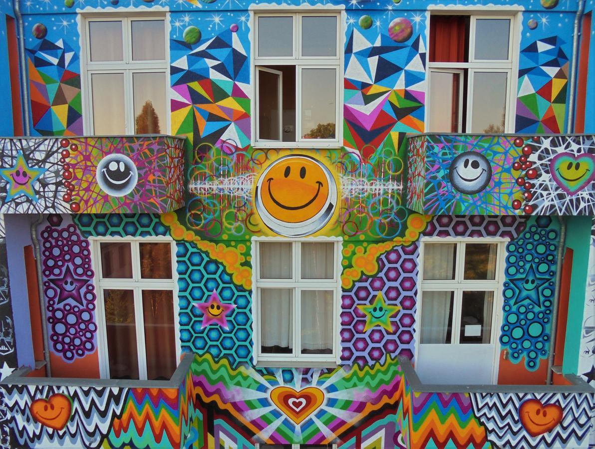 Hostal Happy Go Lucky +