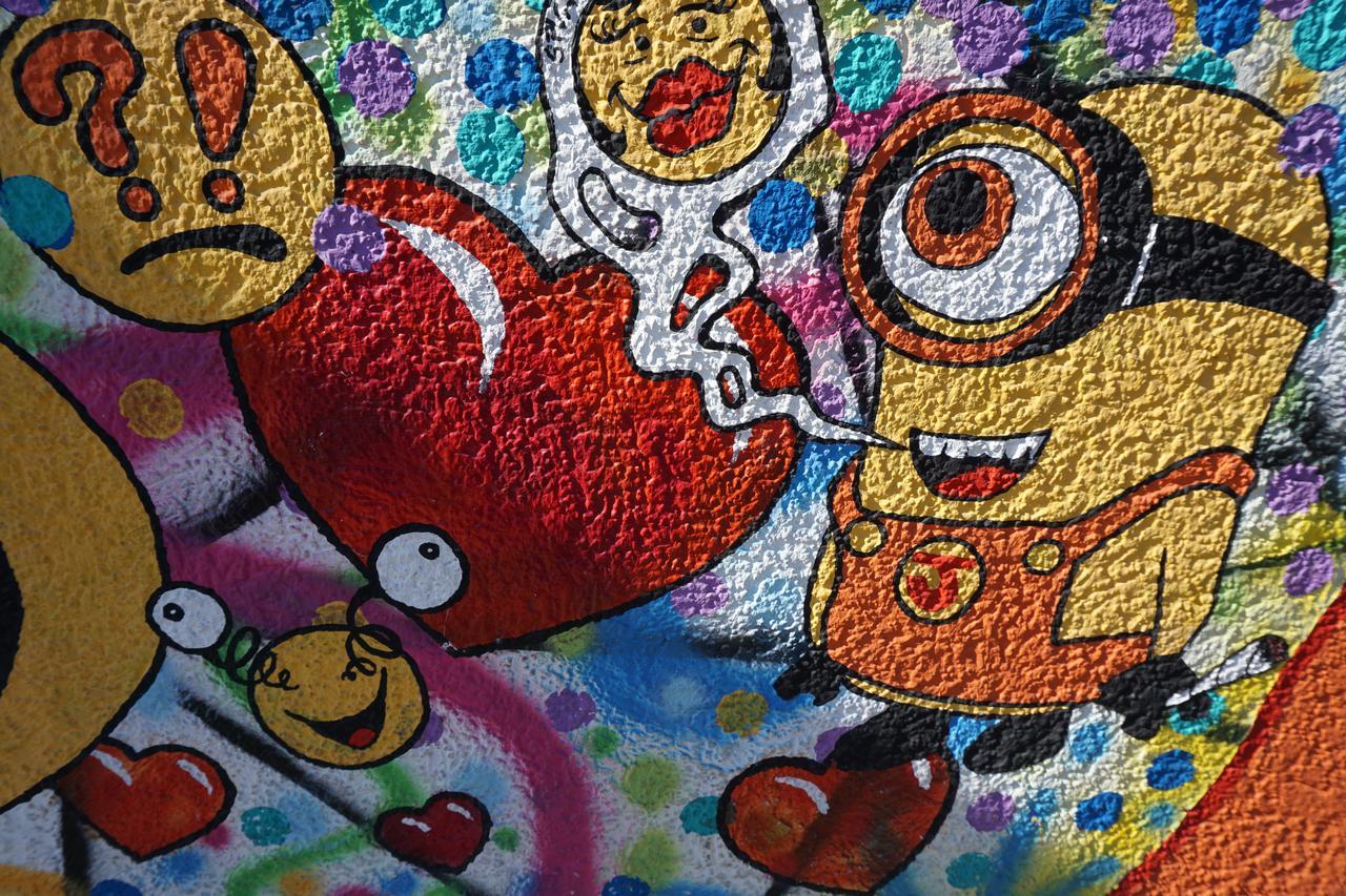 Happy Go Lucky + Hostal Berlín